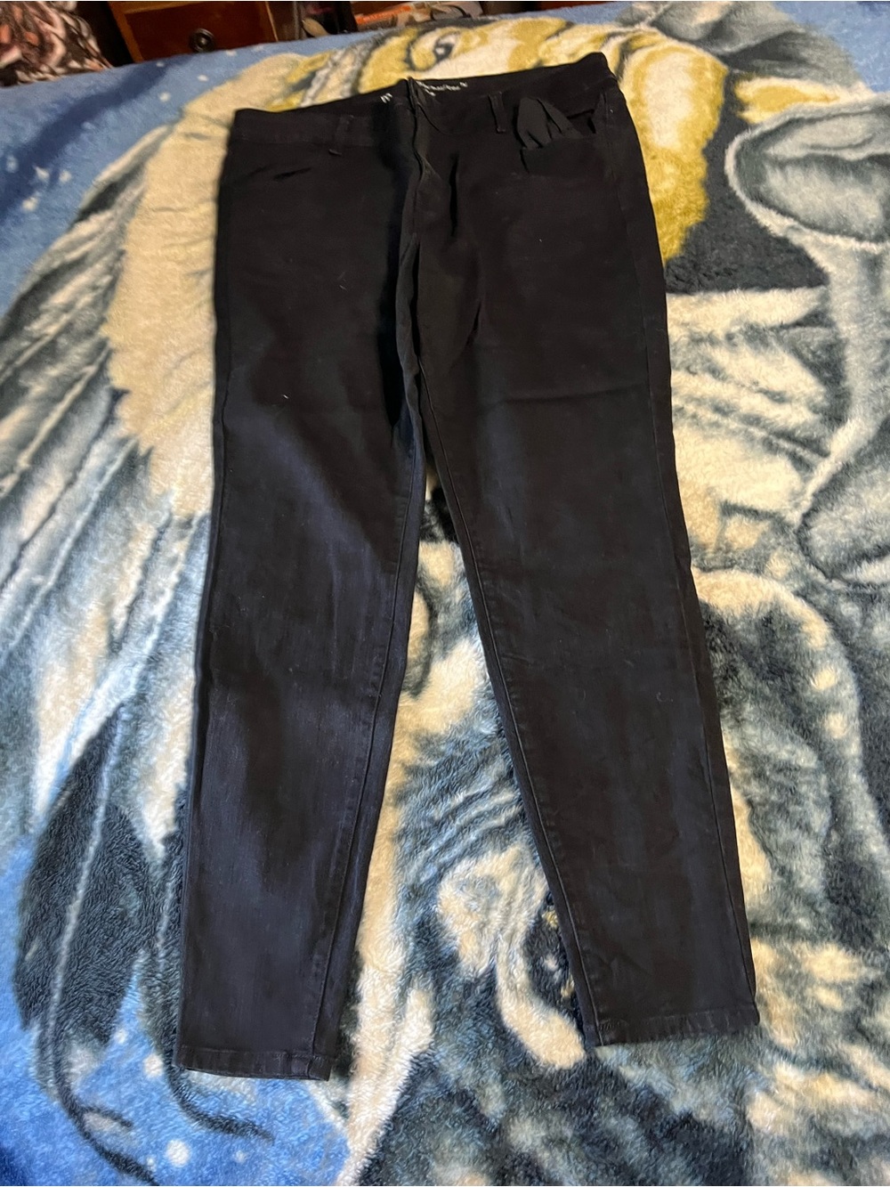 Maurices Women’s Black Skinny Jeans